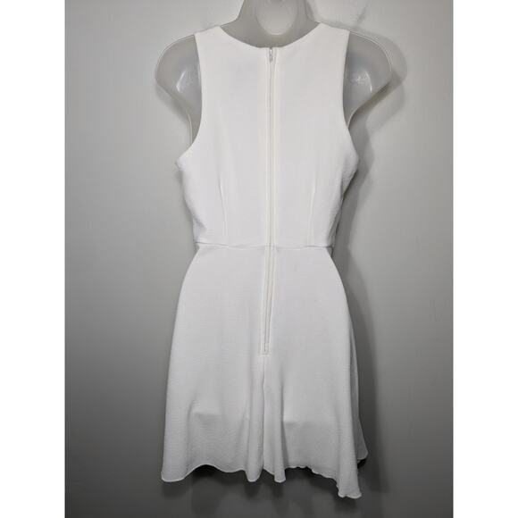 Teeze Me White Sleeveless Faux Wrap Dress Size 3/4 - Picture 4 of 6